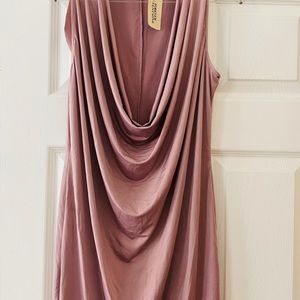 Women’s sleeveless dress.
